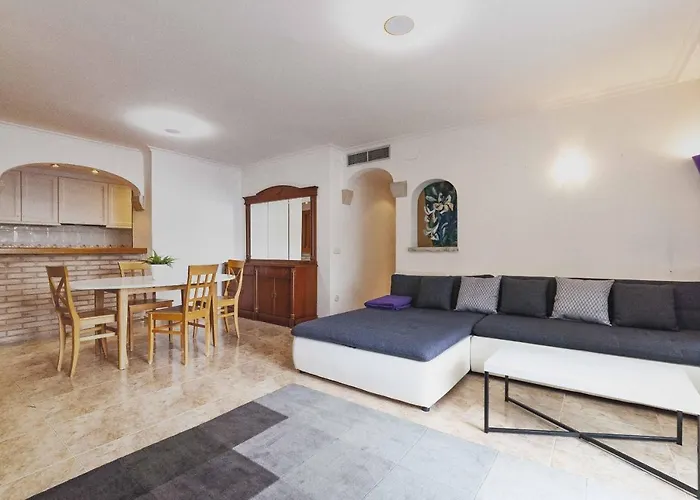 1232 Gaudi 100m Playa - Apivend Immo
